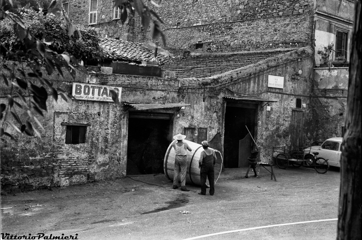 Via di Monte Testaccio(foto di Vittorio Palmieri, 1969)